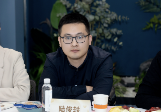 零可达智能工厂解决方案顾问陆俊轶