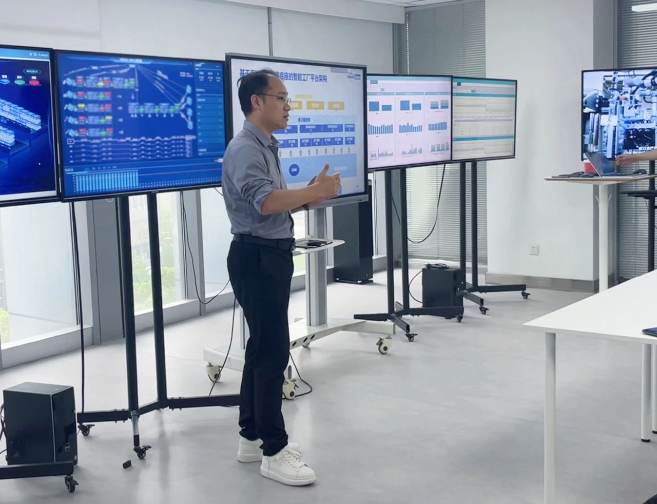项建海分享：以AI为引擎，重塑制造竞争力