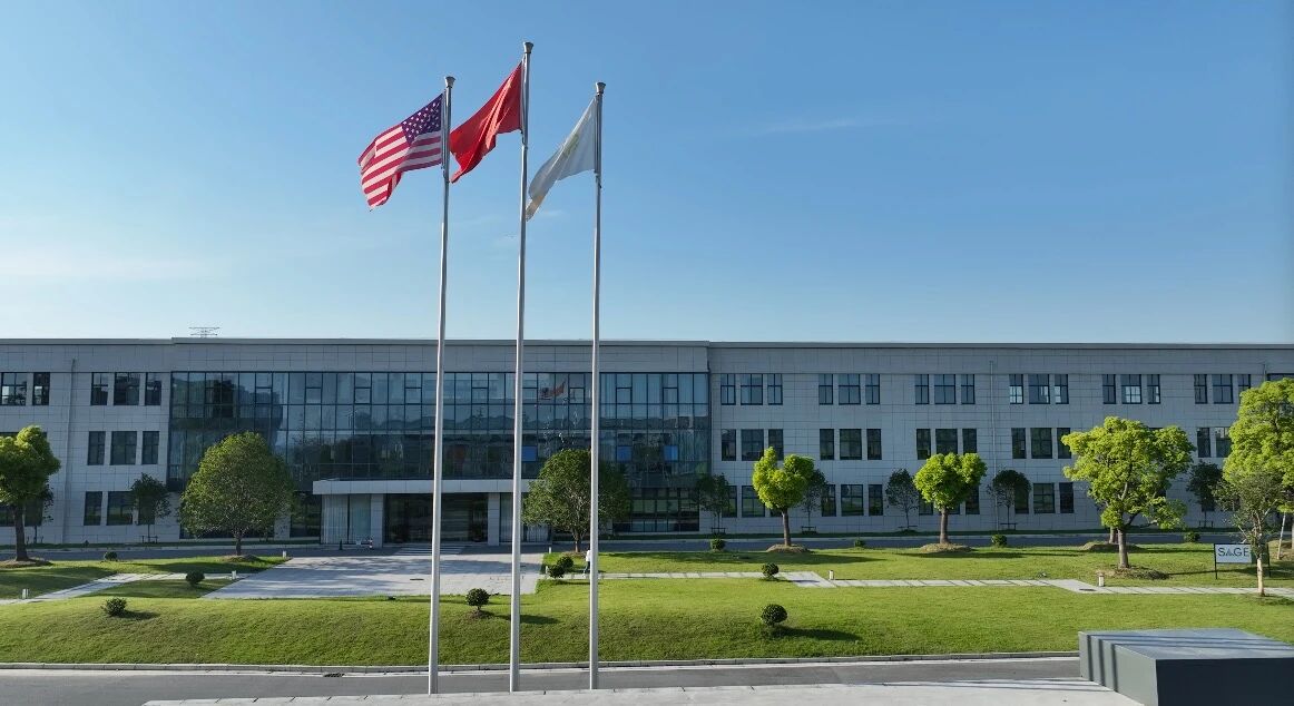 森欧汽车内饰.jpg 森欧汽车内饰.jpg